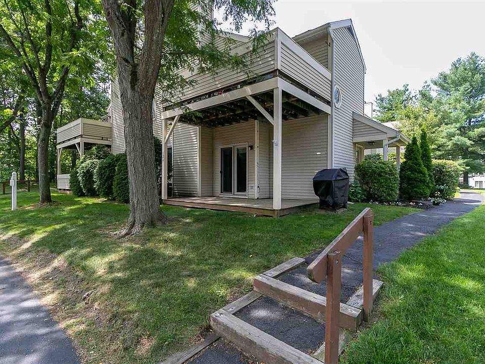 1st image of 124 Grenadier Ct