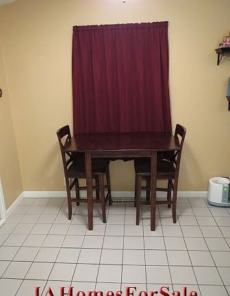 Eat In Kitchen