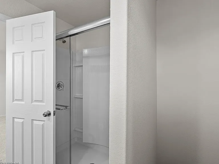819 Bluegrass Point — Photo 13