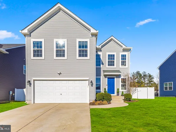 9527 Hillcrest Dr, Fredericksburg, VA 22407