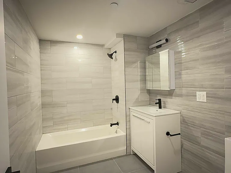 340 E 112th St #510 — Photo 2