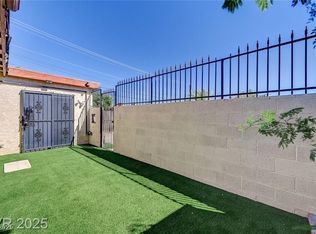3907 Torsby Pl, Paradise, NV 89119