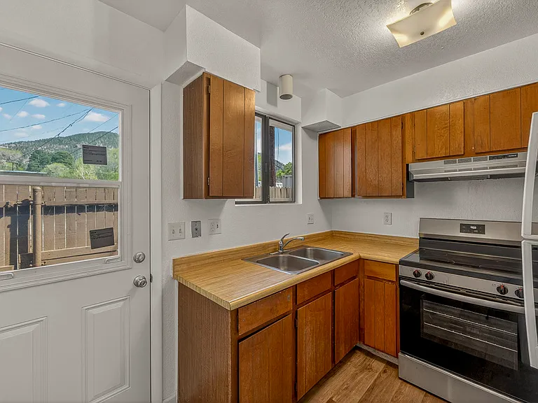 2924 N Rose St #B — Photo 11