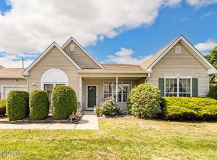 19 Foxwood Rd, Lakewood, NJ 08701