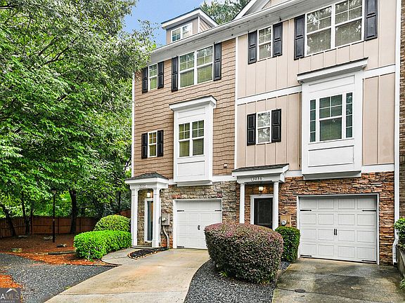 2nd image of 3034 Lauren Parc Rd