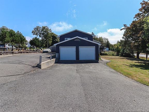 2nd image of 308 Green Head Rd