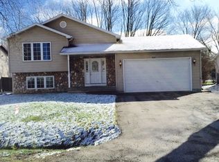 11217 10th Ave, Pleasant Prairie, WI 53158