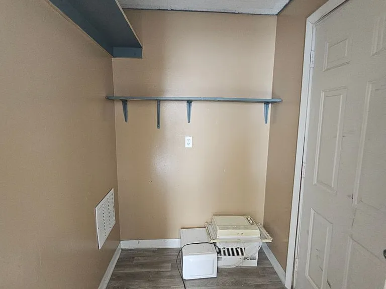 706 Spring St — Photo 4