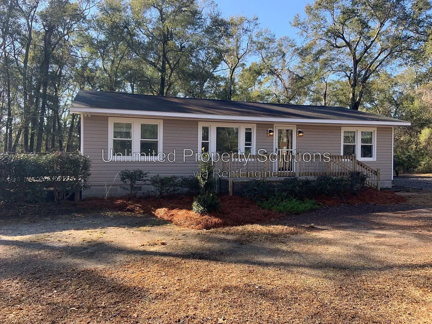 3 bed, 2.0 bath, 1056 sqft, $2,500 — Photo 2
