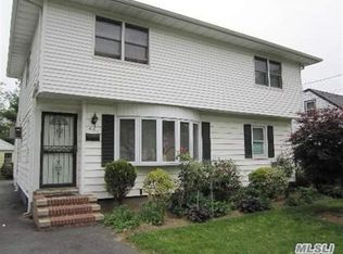 651 Winthrop Dr, Uniondale, NY 11553