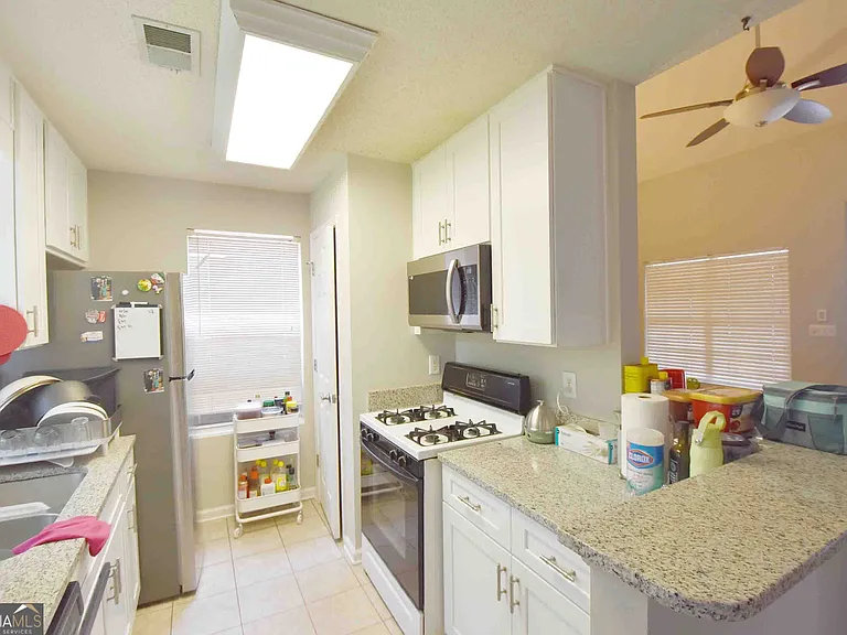 115 S Fairfield Dr — Photo 8