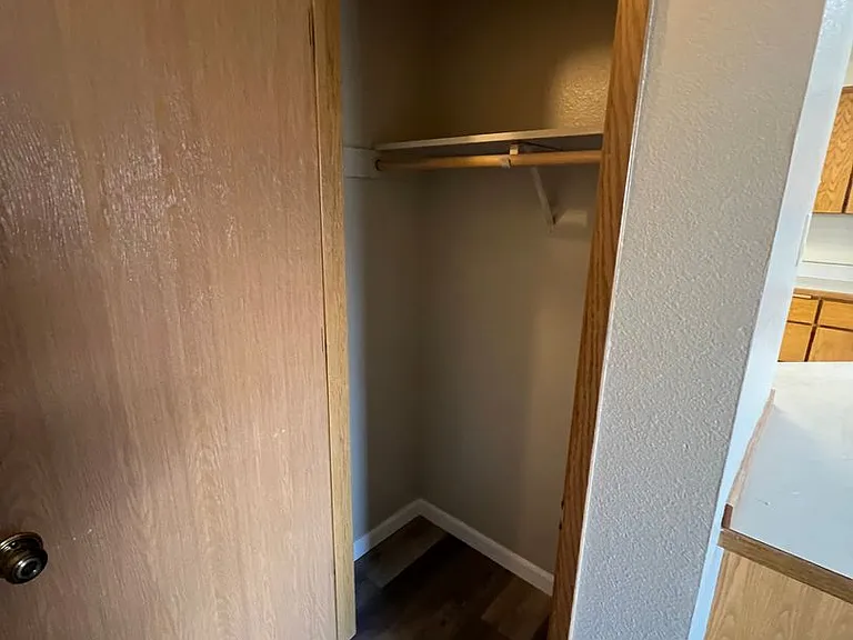 1017 N Baker Ave — Photo 5