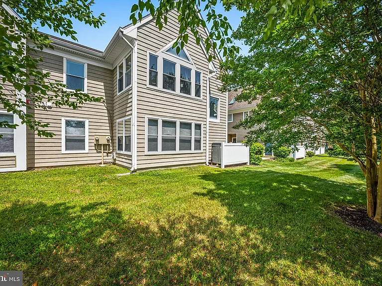 7648 Stony Creek Ln — Photo 23