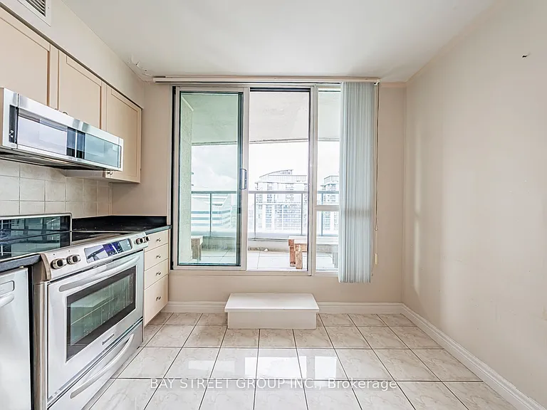 23 Hollywood Ave #3802 — Photo 11
