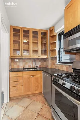 Rented by Sotheby's International Realty | media 38