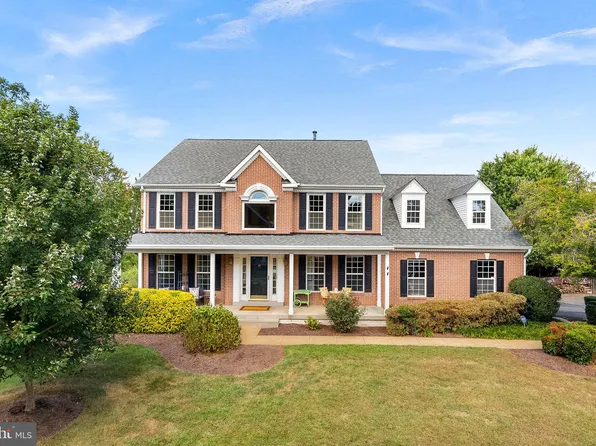 12902 Tarragon Ct, Herndon, VA 20171