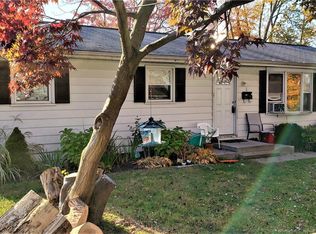 1 6th St, Danbury, CT 06810