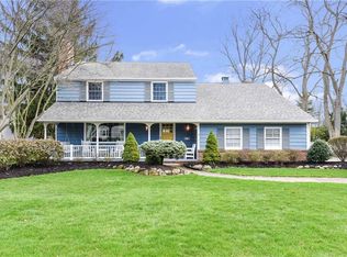 30025 Ednil Dr, Bay Village, OH