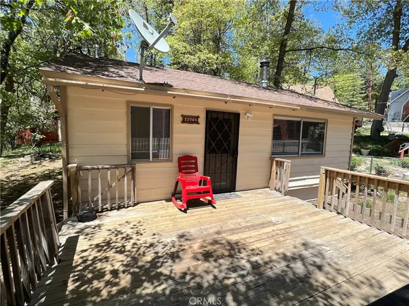 33064 Arrowbear Dr, Arrowbear Lake, CA 92382