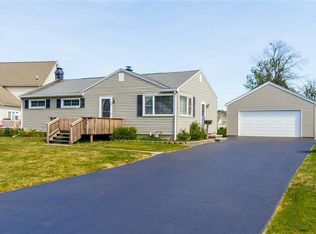 36 W Garden Dr, Rochester, NY 14606