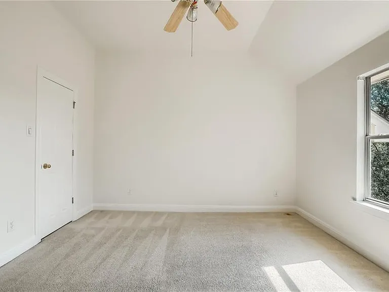 9909 Pickfair Dr — Photo 12