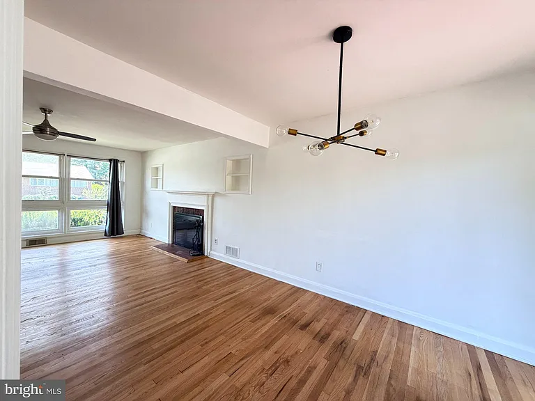 1307 Malbay Dr — Photo 5