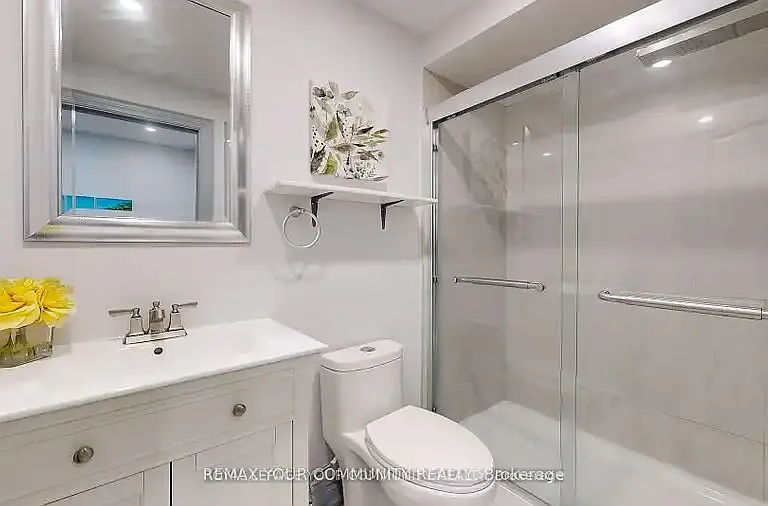 586 Parliament St #1A — Photo 1
