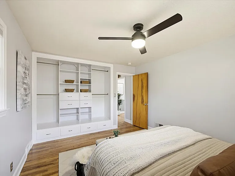 611 S Michael St — Photo 12