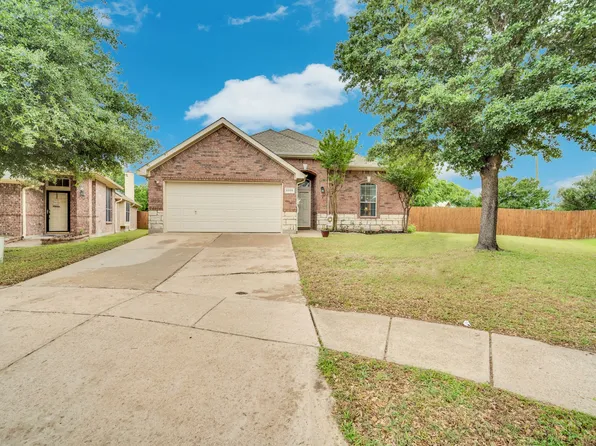 5339 Deep Lake Dr, Grand Prairie, TX 75052