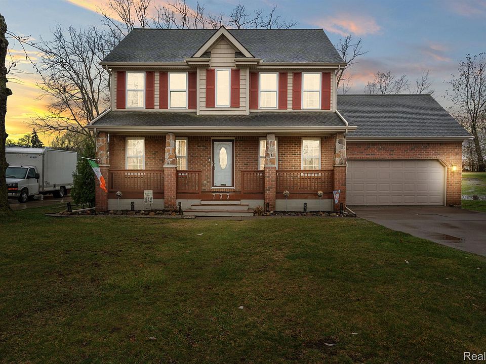 1st image of 733 W Woodside Ave