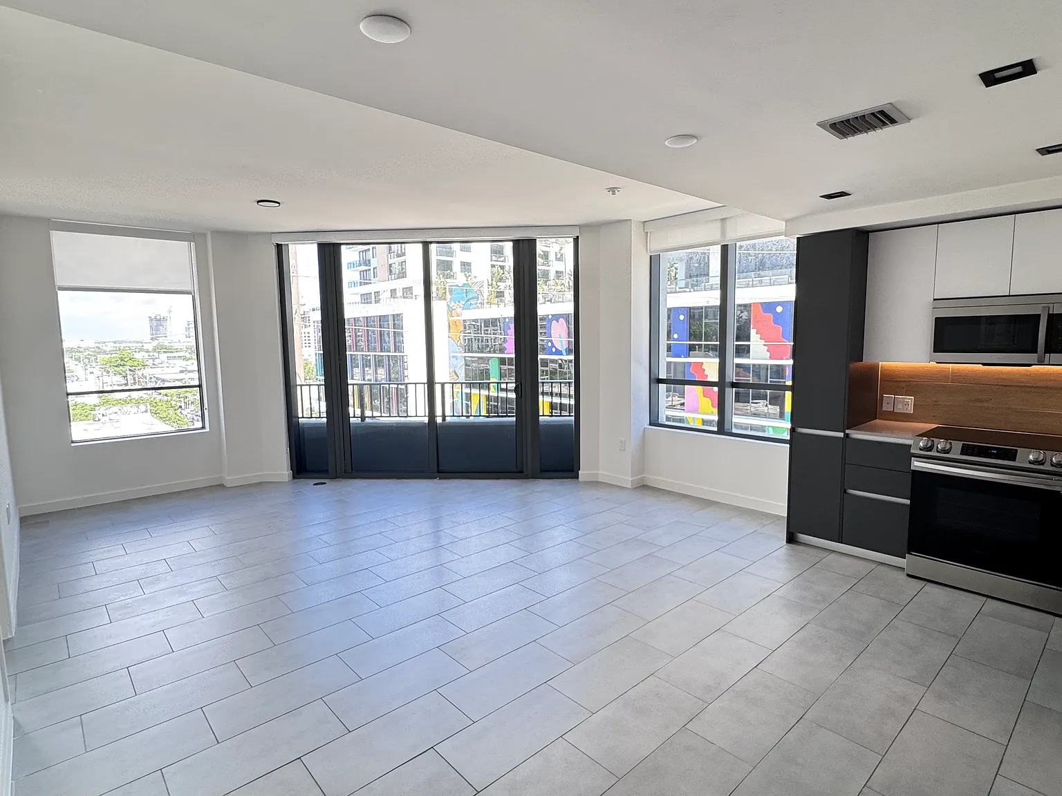 2 bed, 1080 sqft, $3,450 — Photo 3