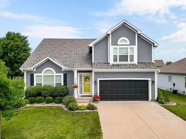 1912 Sequoia Dr, Raymore, MO 64083