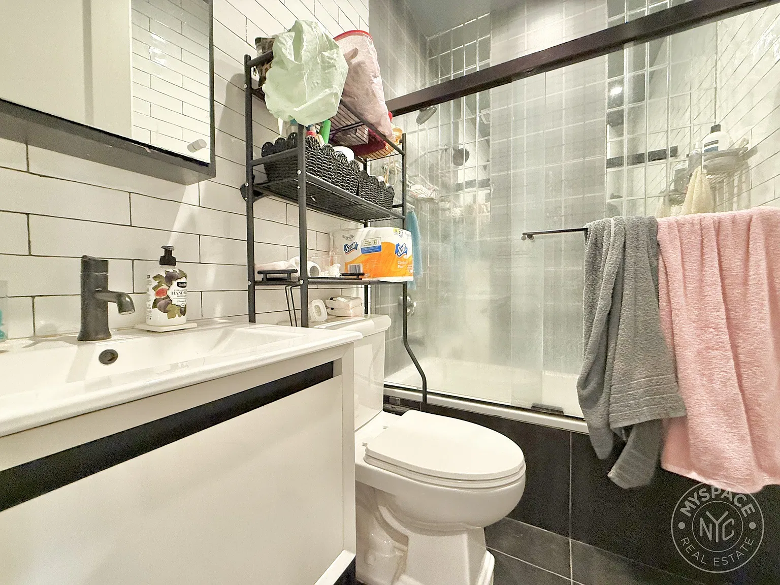 6080 Myrtle Ave — Photo 3