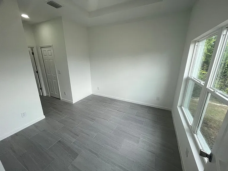 751 Crystal Ave S — Photo 14
