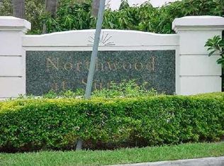 2776 N Nob Hill Rd, Fort Lauderdale, FL 33322