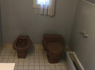 27 Maple Dr, Monroe, CT 06468