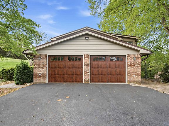5th image of 1721 Plank Dr