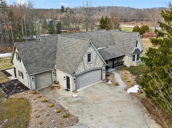 4456 Ridge Rd, Wadsworth, OH 44281