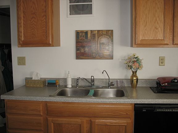 2nd image of 10316 Ventura Blvd