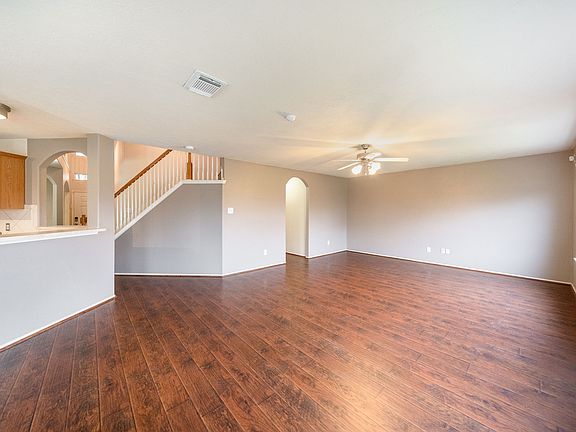 3rd image of 20023 Roycroft Ln