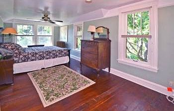 5th image of 1427 Raymond Ave