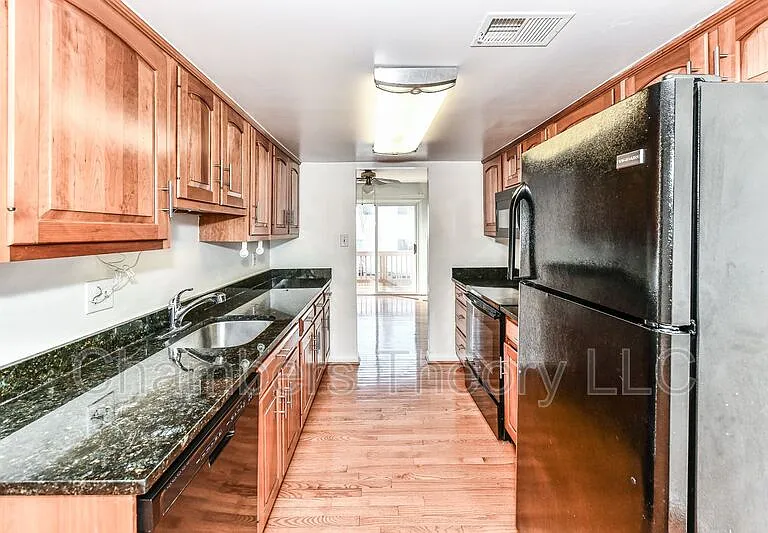 8088 Edinburgh Dr — Photo 6