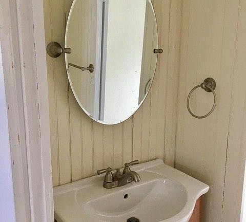 Vintage powder room