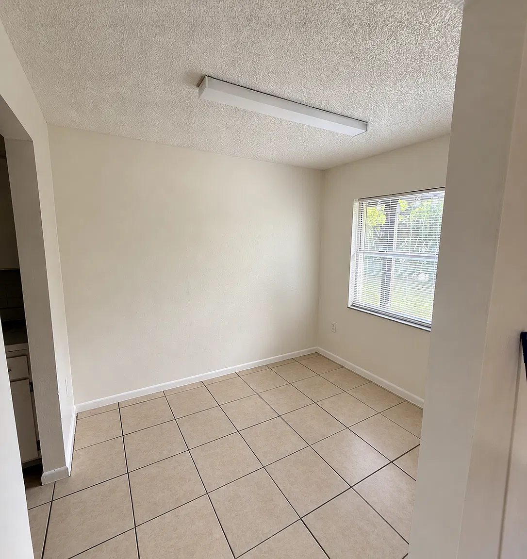2 bed, 887 sqft, $1,195 — Photo 4