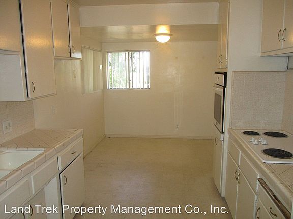 4th image of 1249 Oasis Dr