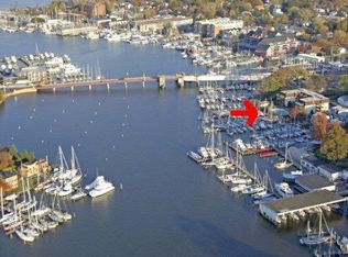 301 Burnside St APT A1, Annapolis, MD 21403