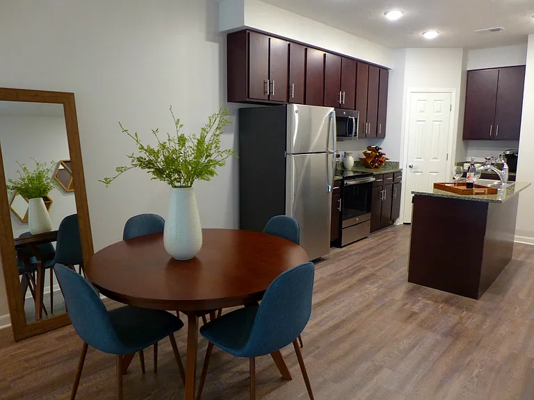 Nichol Flats — Photo 6
