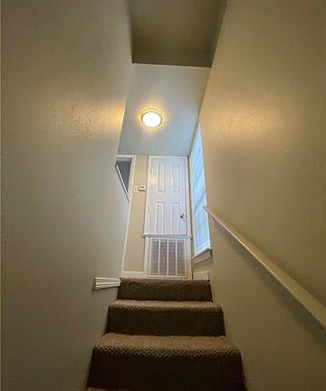 5th image of 4056 Durand St APT 1