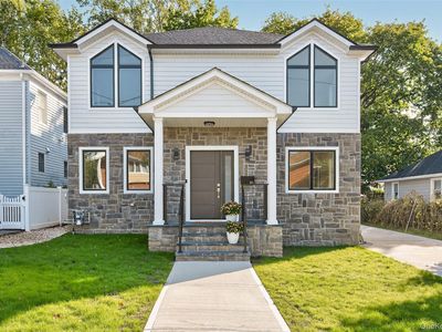 80 Clapham Avenue, Manhasset, NY, 11030