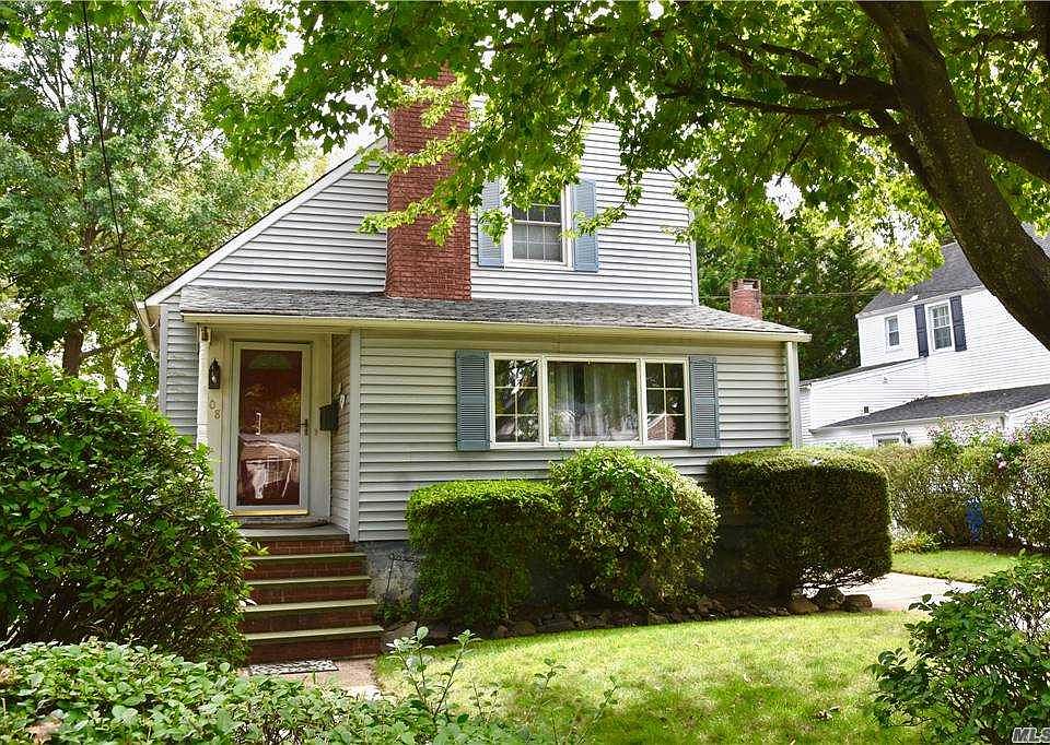 1st image of 108 Carlton Ter